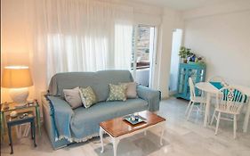 Coqueto Apartamento con vistas al mar y piscina